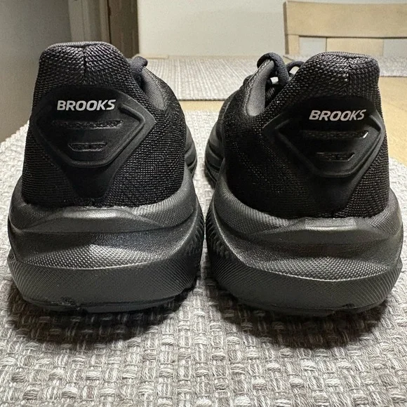 Brooks Ghost 17 woman’s shoe - Picture 8 of 14